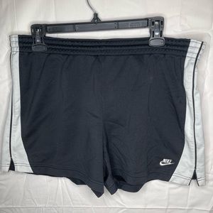 Nike Dry Tempo Shorts | Women size : L | Color : Black/White |